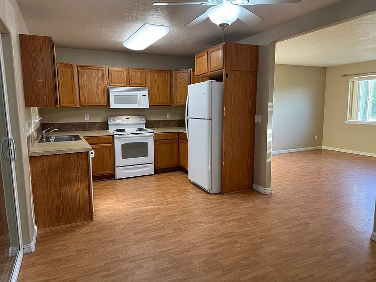 14458 SW Fern St — Photo 9