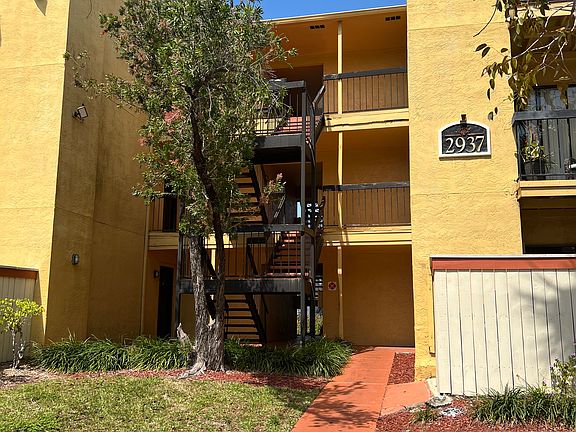 2nd image of 2937 Winkler Ave APT 1207