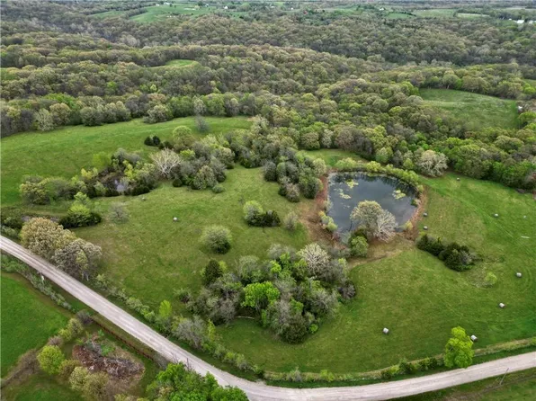 Rock Falls Rd, Orrick, MO 64077