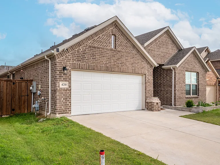 420 Kirkham Dr — Photo 8