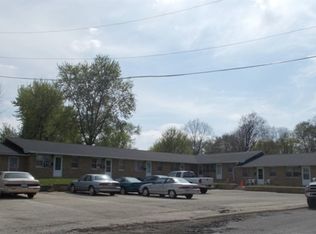 1102 Oxford St, Pekin, IL 61554