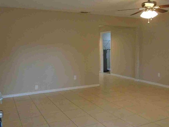 5th image of 1622 Oak St