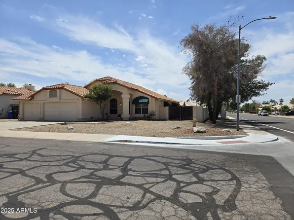 3601 E TARO Lane, Phoenix, AZ 85050