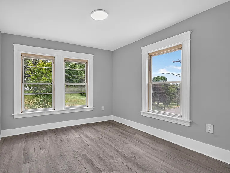 303 W Main St #3 — Photo 9