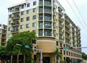 3 bed, 1165 sqft, $3,480 — Photo 2