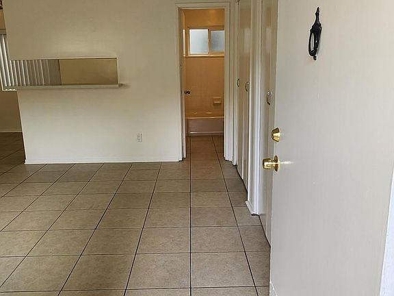 5th image of 4250 N Lakewood Blvd APT 5
