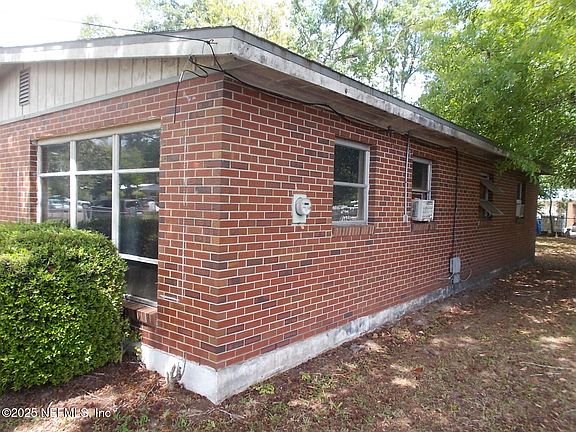5th image of 7205 EUDINE Drive S