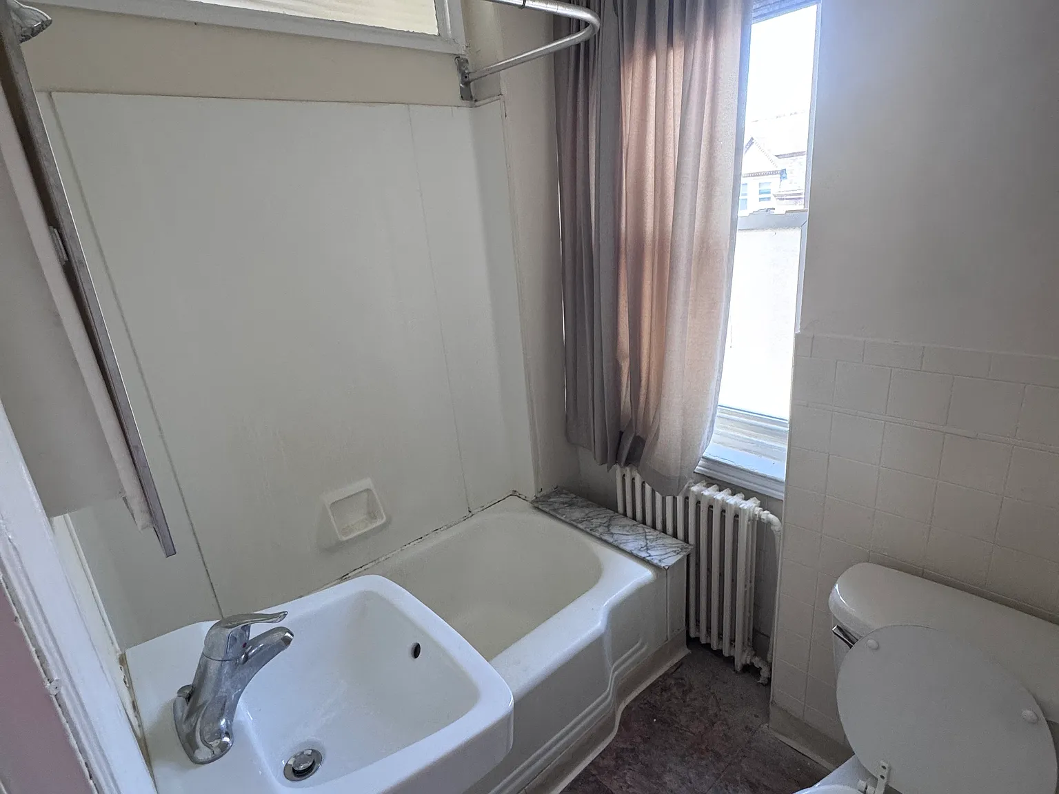 Studio, 350 sqft, $875 — Photo 4