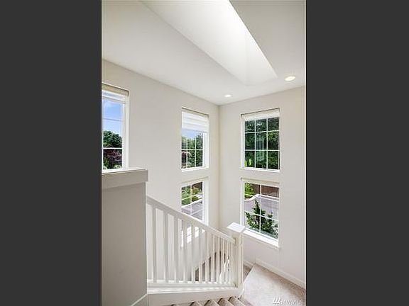 2nd image of 11580 158th Ave NE