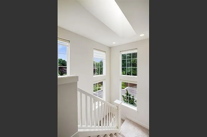 11580 158th Ave NE — Photo 2