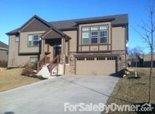 148 Aspen Ln, Lawrence, KS 66049