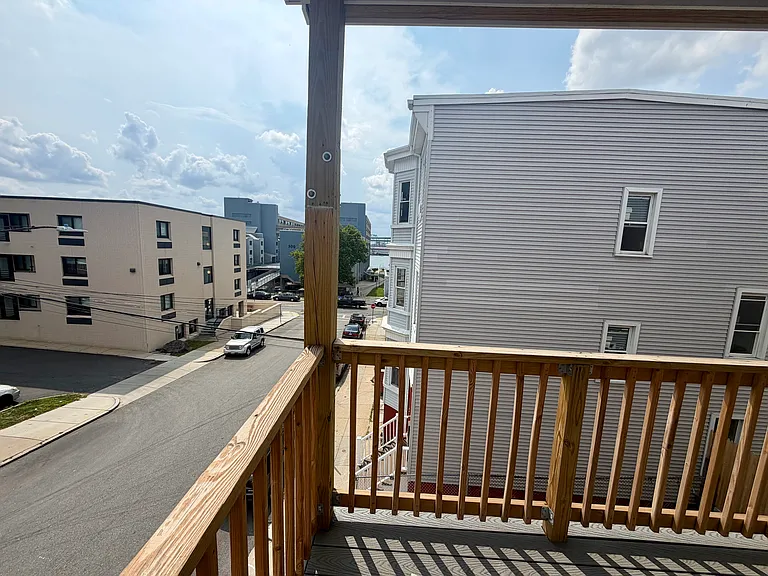 432 Meridian St #2B — Photo 19
