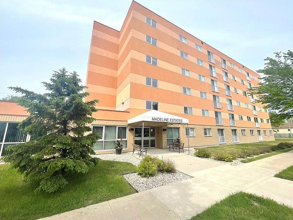 1st image of 403 Regent Ave W