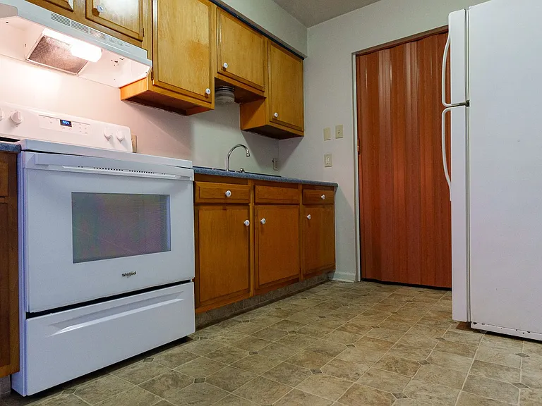 1 Stoneybrook Rd — Photo 34