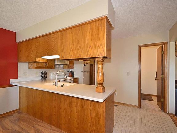 4th image of 2821 Chatelain Ct APT A