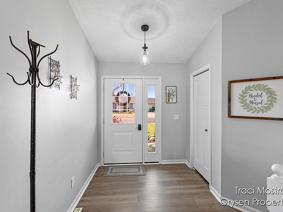 4th image of 1507 Craig Way
