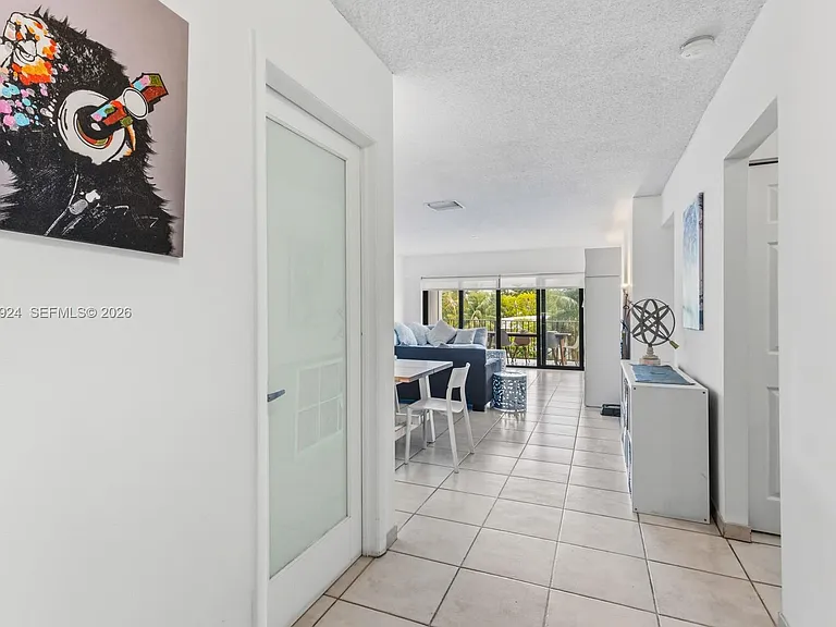 575 Crandon Blvd #413 — Photo 6