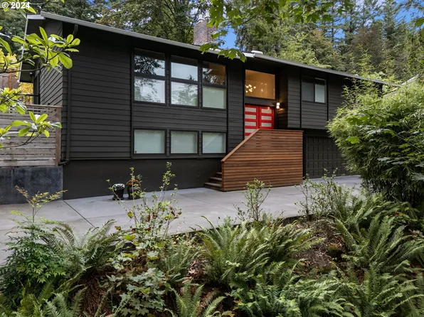 1588 SW Highland Pkwy, Portland, OR 97221