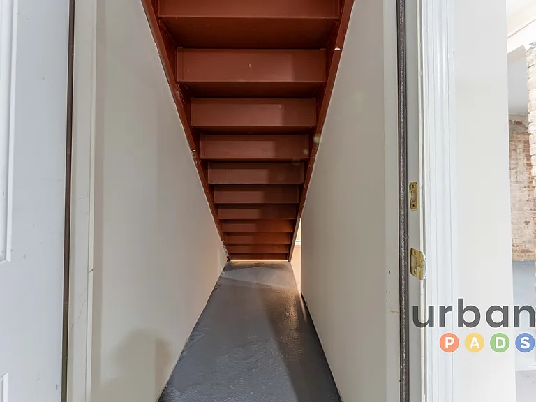 828 Halsey St #2B — Photo 18