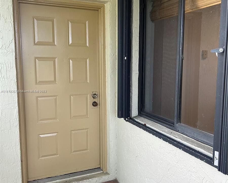 1st image of 436 Lakeview Dr APT 106