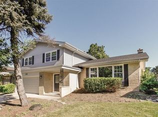 530 E Weathersfield Way, Schaumburg, IL 60193