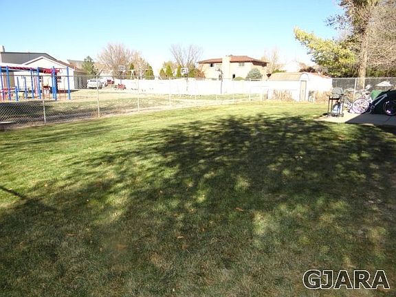 3rd image of 633 1/2 Karen Lee Dr