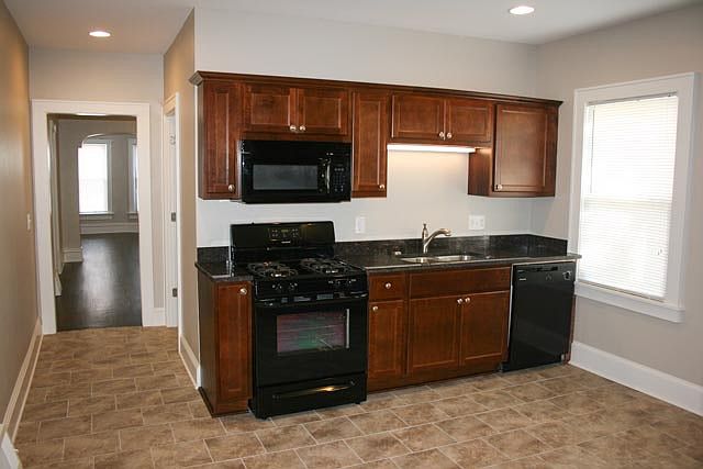 1st image of 317 E Lincoln Ave
