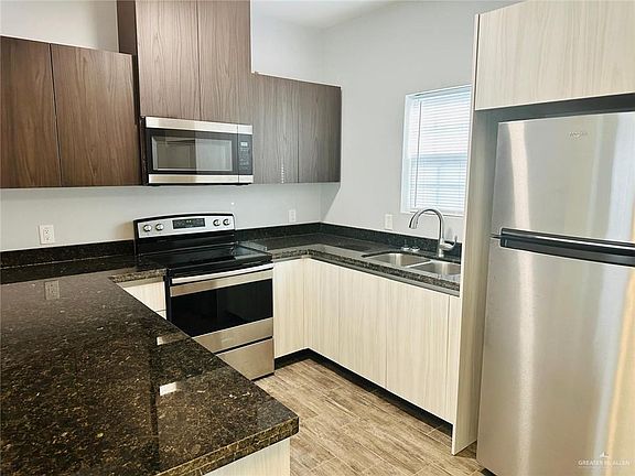 4th image of 3911 Valeria St #9