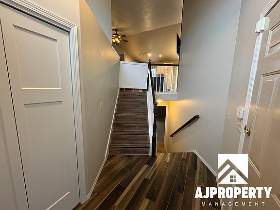 3rd image of 5509 S Sarmar Ave