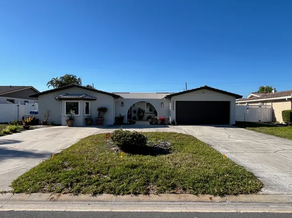 2083 Montana Ave NE, Saint Petersburg, FL 33703