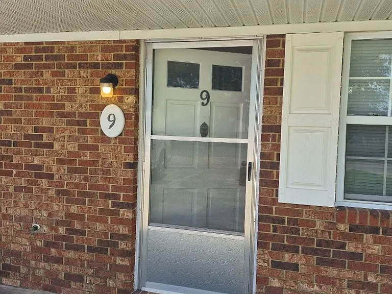 506 Hopwood St — Photo 8