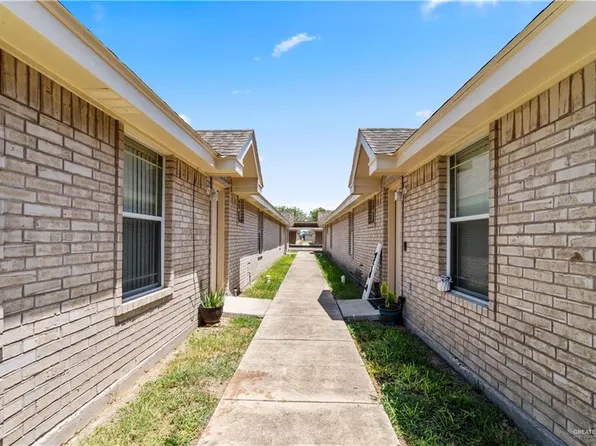 1207 S Diplomat Dr, Pharr, TX 78577