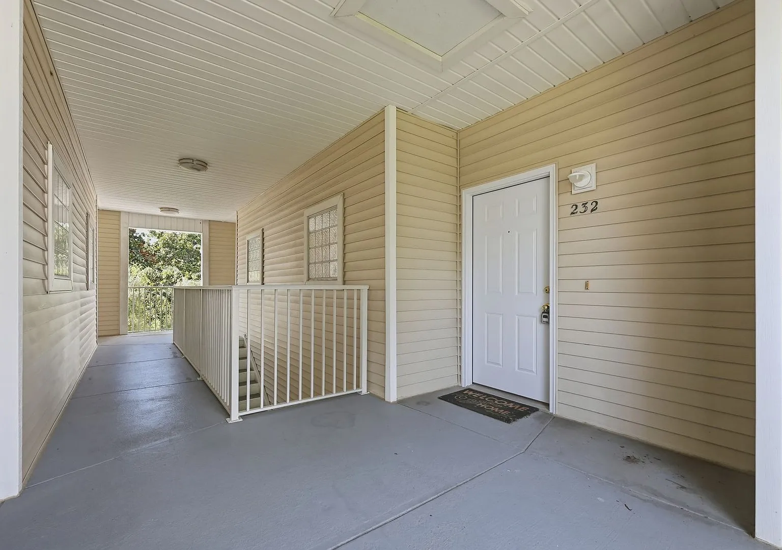 Charming Unit Close to the Pool! — Photo 2