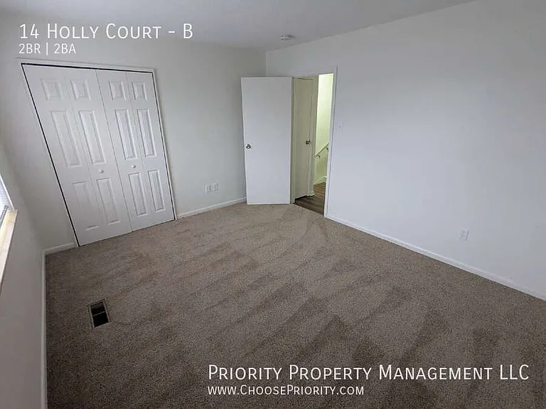 14 Holly Ct #B — Photo 12