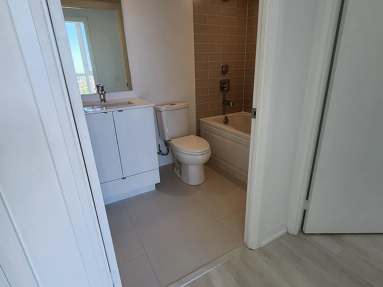 1461 Lawrence Ave W #1501 — Photo 15
