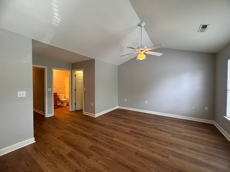 125 Humberside Dr — Photo 34