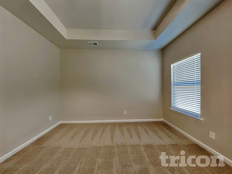 228 Arbor Dr — Photo 5