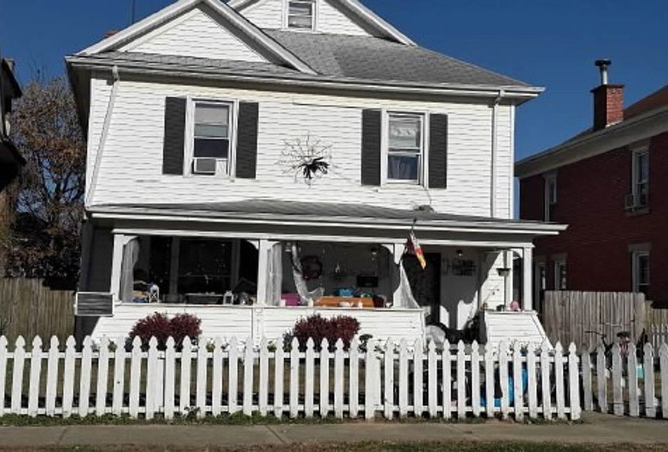 1st image of 2618 1st Ave