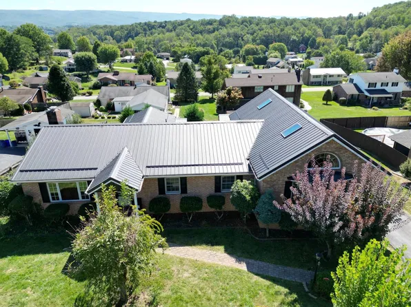 341 Dixon Blvd, Uniontown, PA 15401