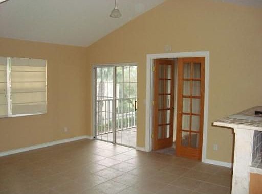 2nd image of 1608 SE Green Acres Cir APT R203