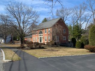 43 Fairchild Dr, Reading, MA 01867