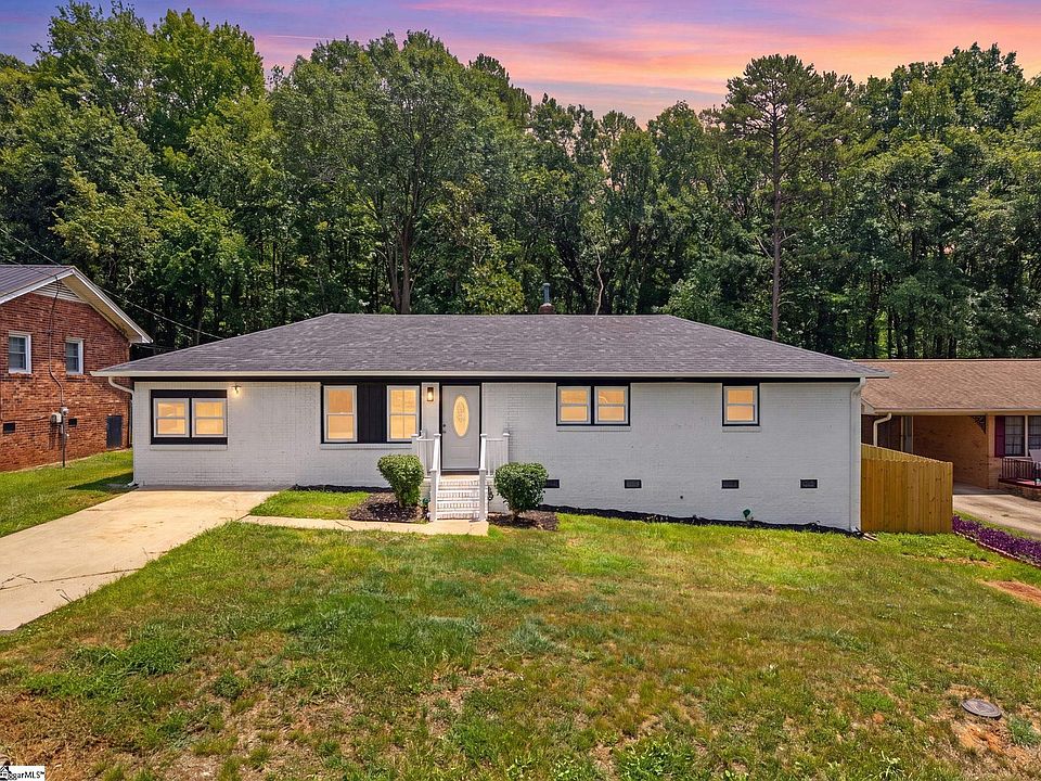 1st image of 33 Dunlap Dr