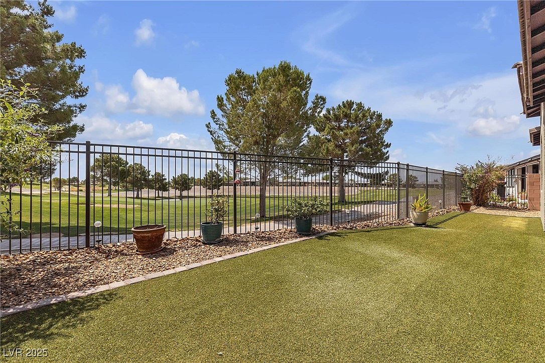 4829 E Beacon Ridge Dr