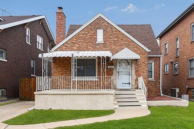 1st image of 2024 Lake Ave