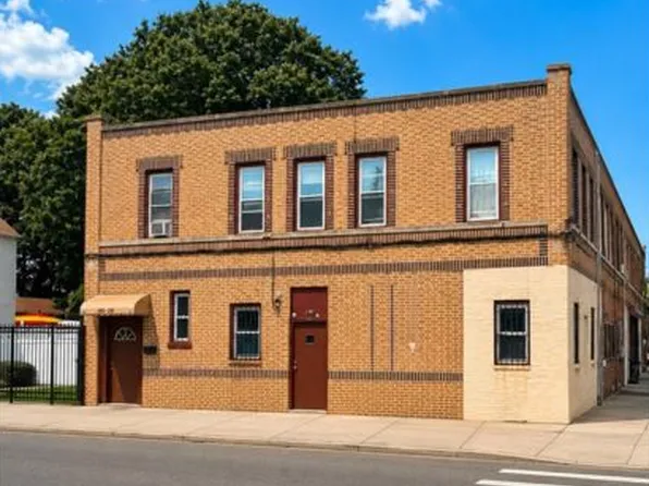 98-42 212th St #1, Queens Village, NY 11429