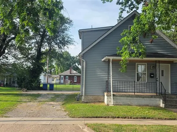 2325 E 25th St, Granite City, IL 62040