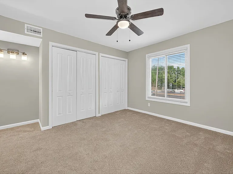 The Grove Apartments — Photo 39