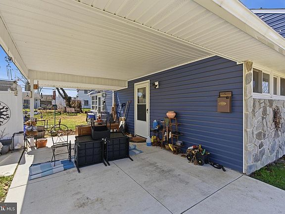 4th image of 8 Inlet Rd