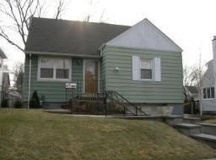 414 Galloping Hill Rd, Roselle Park, NJ 07204