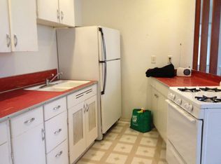 1002 W 4th St APT 1, Waterloo, IA 50702